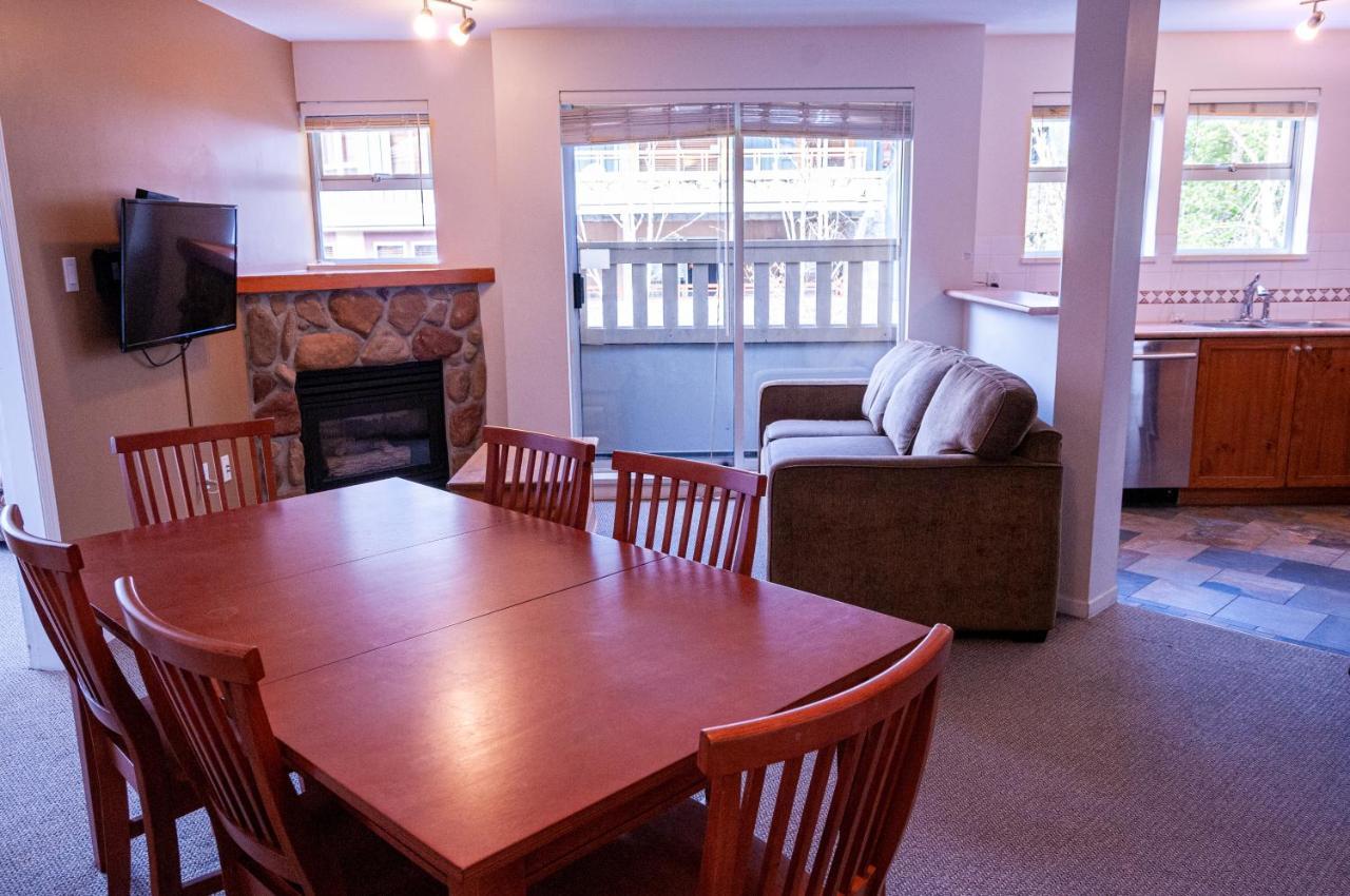 Town Plaza By Mountainview Accommodation Whistler Exterior foto